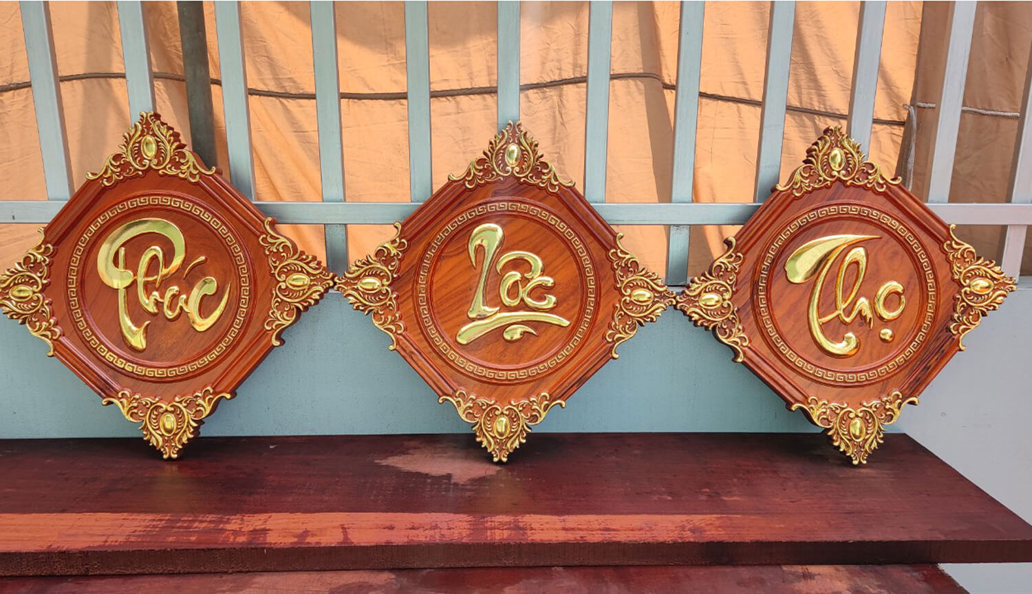 Tranh Phúc Lộc Thọ Treo Bàn Thờ Có Nên Không?