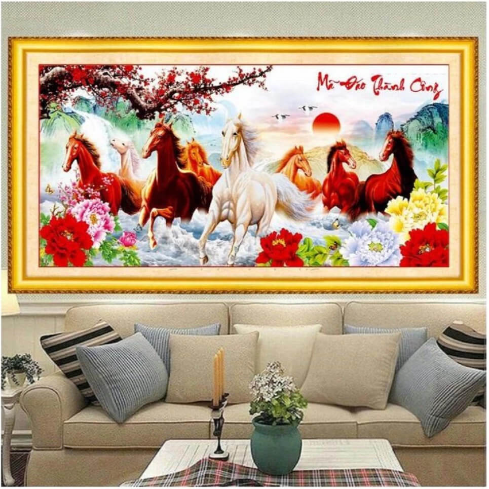 Bí Ẩn Tranh Thêu Mã Đáo Thành Công Hợp Với Tuổi Nào?