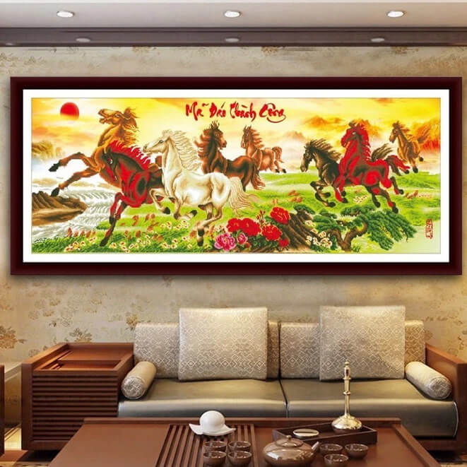 Bí Ẩn Tranh Thêu Mã Đáo Thành Công Hợp Với Tuổi Nào?